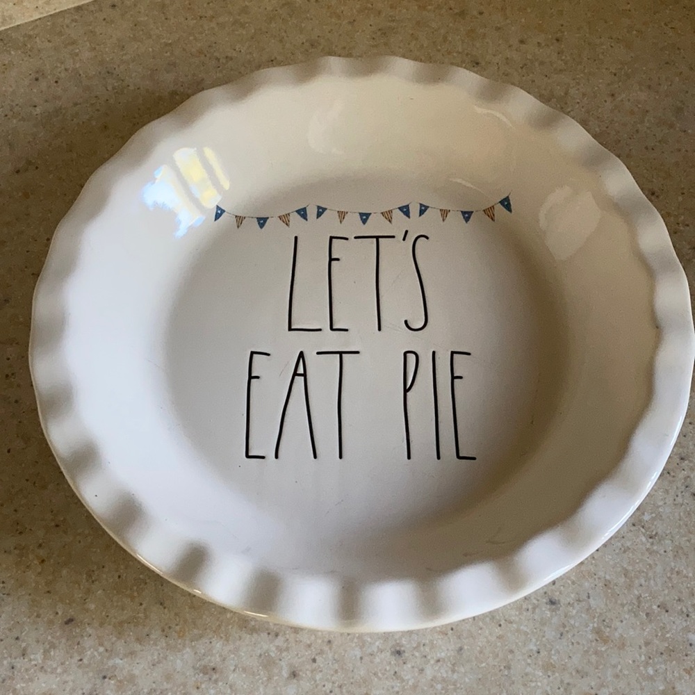 Rae Dunn “Let’s Eat Pie” pie dish